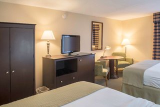 Spark By Hilton Hummelstown Hershey,Near Hershey's Chocolate World,3 star