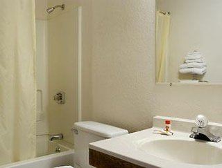 Super 8 By Wyndham Newburgh/West Point Near Stewart Airport,New York>>Fishkill,2 star