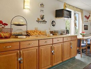 Super 8 By Wyndham Newburgh/West Point Near Stewart Airport,New York>>Fishkill,2 star