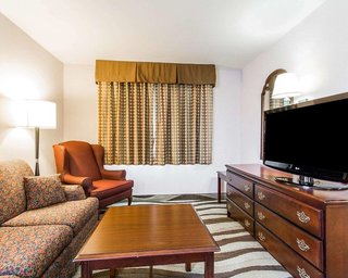 Quality Inn & Suites Stoughton - Madison South,Madison>>Dane,3 star