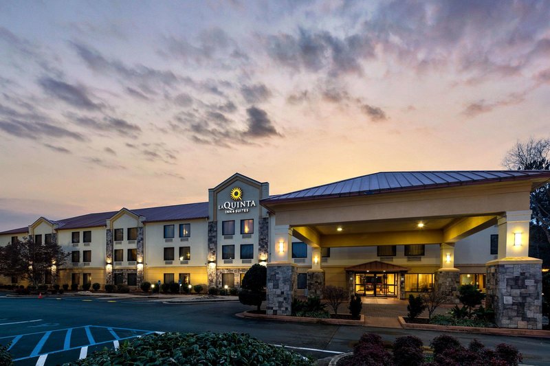 La Quinta Inn & Suites By Wyndham Lagrange / I-85