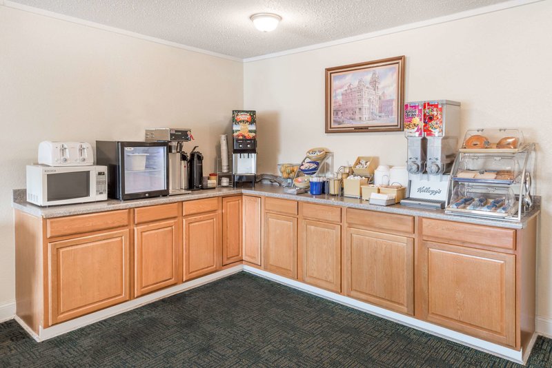 days inn by wyndham hannibal