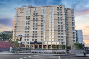 Omni Los Angeles Hotel At California Plaza,Los Angeles County>>Downtown Los Angeles,5 star