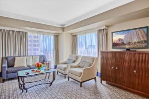 Omni Los Angeles Hotel At California Plaza,Los Angeles County>>Downtown Los Angeles,5 star