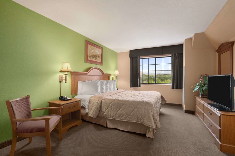 days inn by wyndham suites san antonio north stone oak