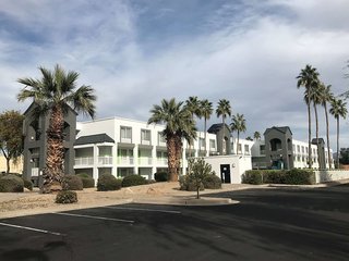 Revival Scottsdale Studios,Paradise Valley>>Fountain Hills,3 star