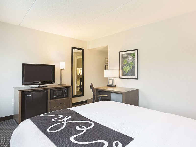 la quinta inn and suites by wyndham baltimore bwi airport