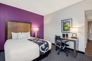 la quinta inn and suites by wyndham baltimore bwi airport