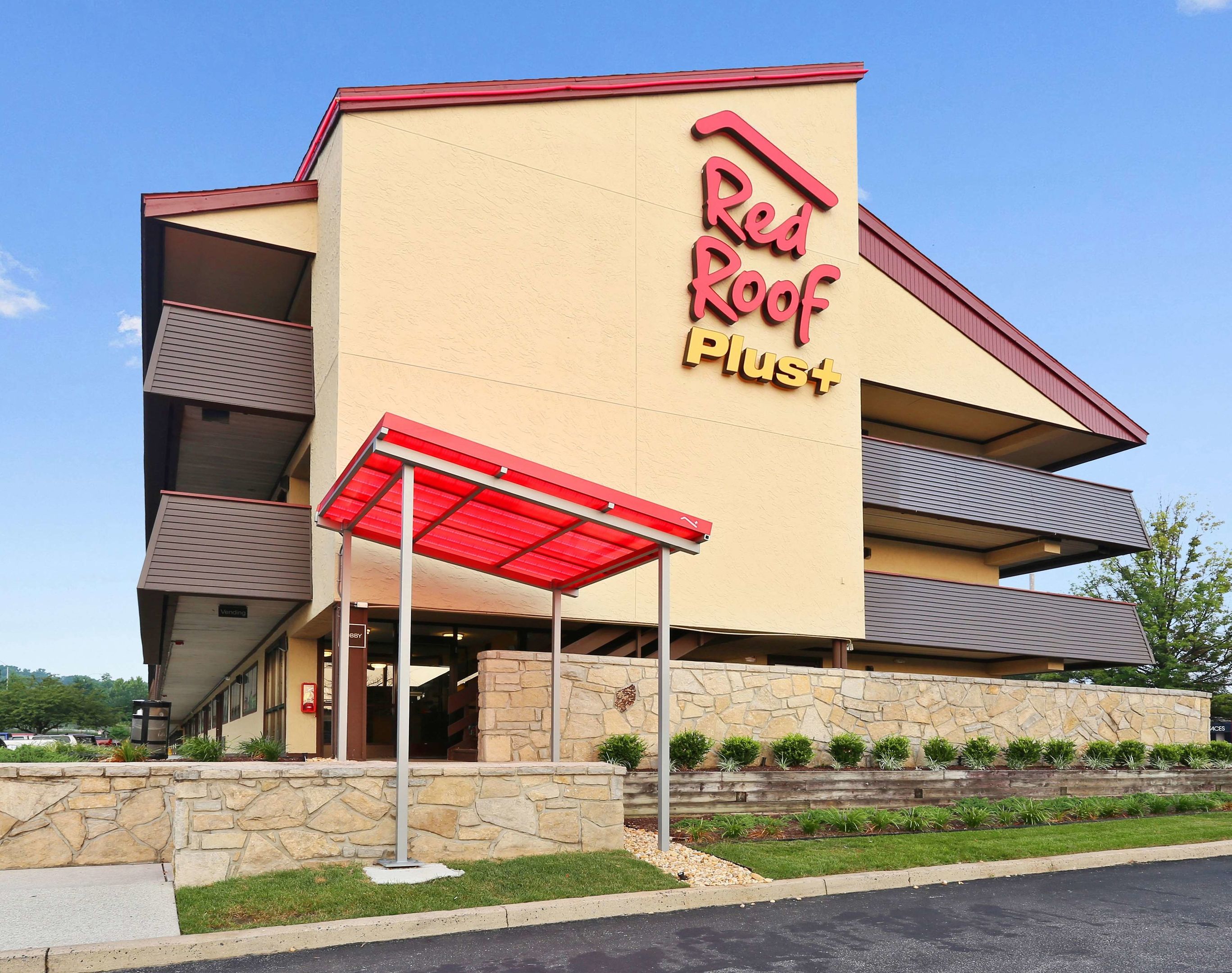 red roof inn plus baltimore north timonium