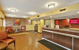 red roof inn plus baltimore north timonium