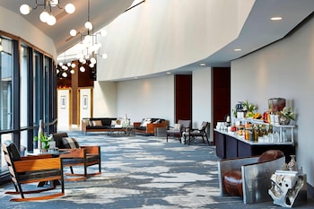 renaissance st louis airport hotel