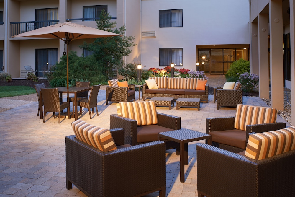 courtyard by marriott st louis westport plaza