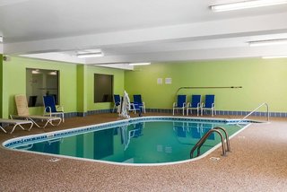 Sleep Inn & Suites,St. Louis>>St. Charles,3 star