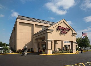 La Quinta Inn & Suites By Wyndham St Louis Route66,Kirkwood>>Florissant,3 star