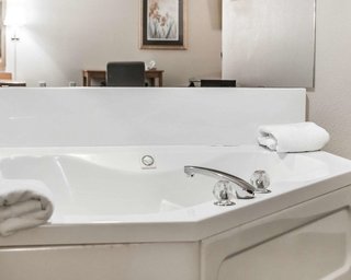 Comfort Inn & Suites Chesterfield - St. Louis,St. Louis>>Chesterfield,3 star