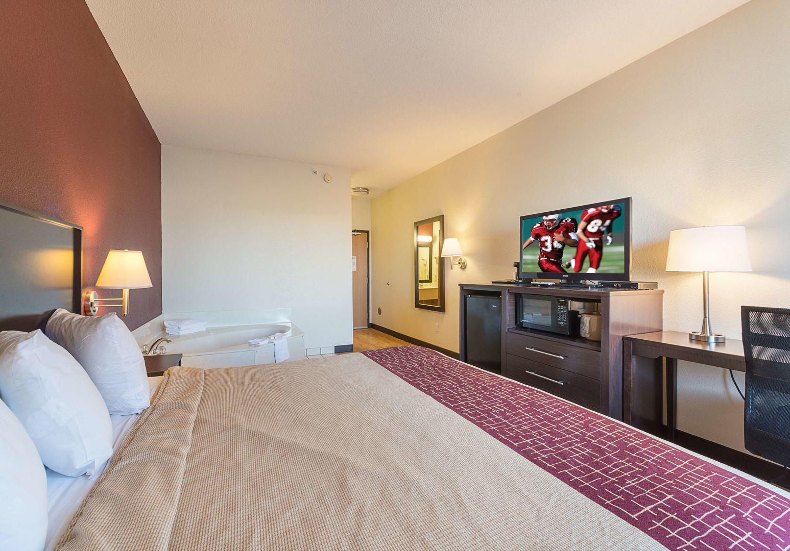 red roof inn st louis troy il