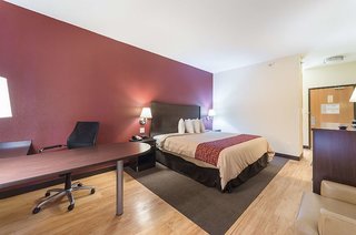 red roof inn st louis troy il