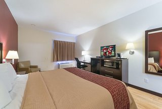 red roof inn st louis troy il