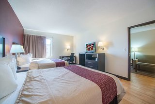 red roof inn st louis troy il