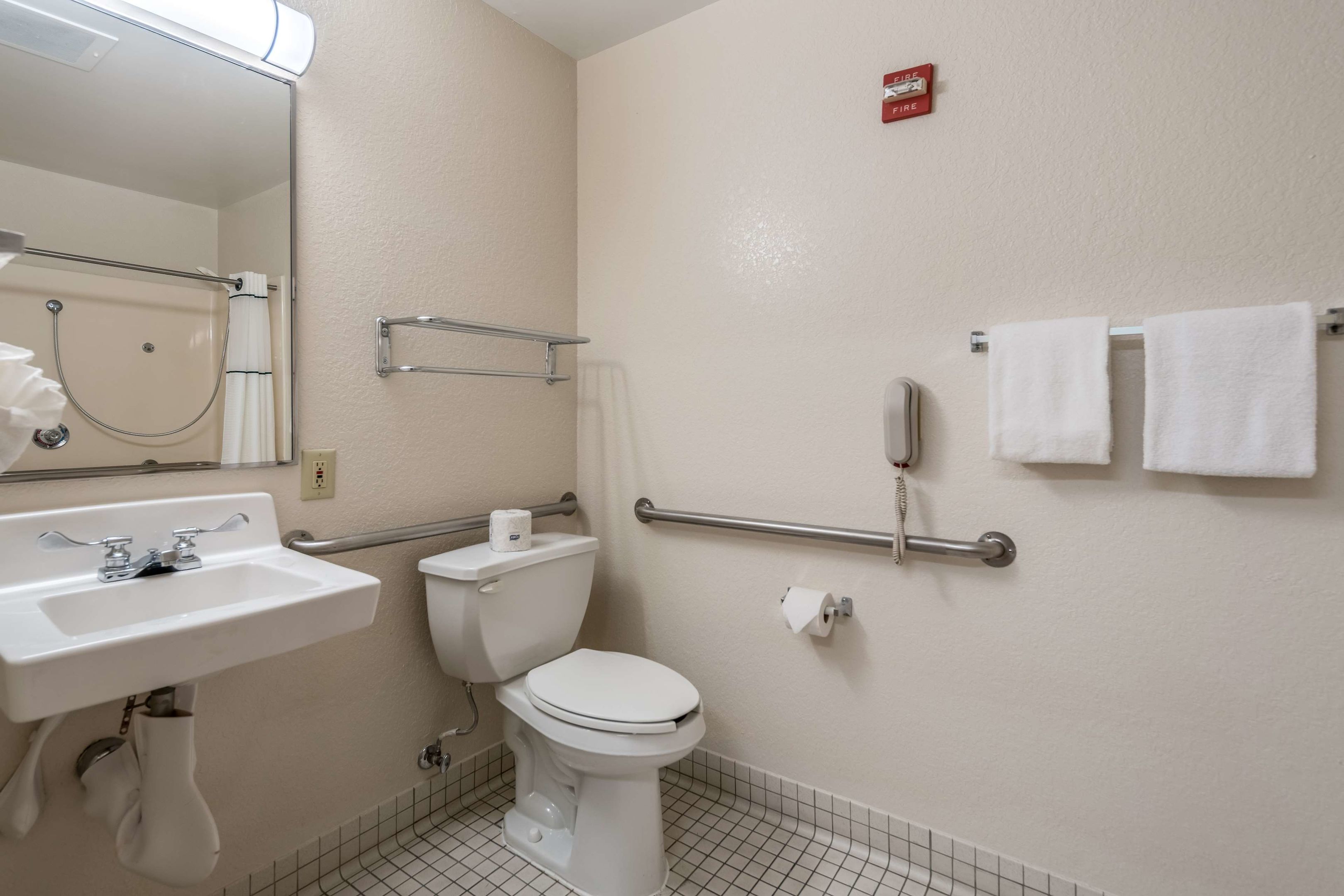 hometowne studios st louis airport n lindbergh