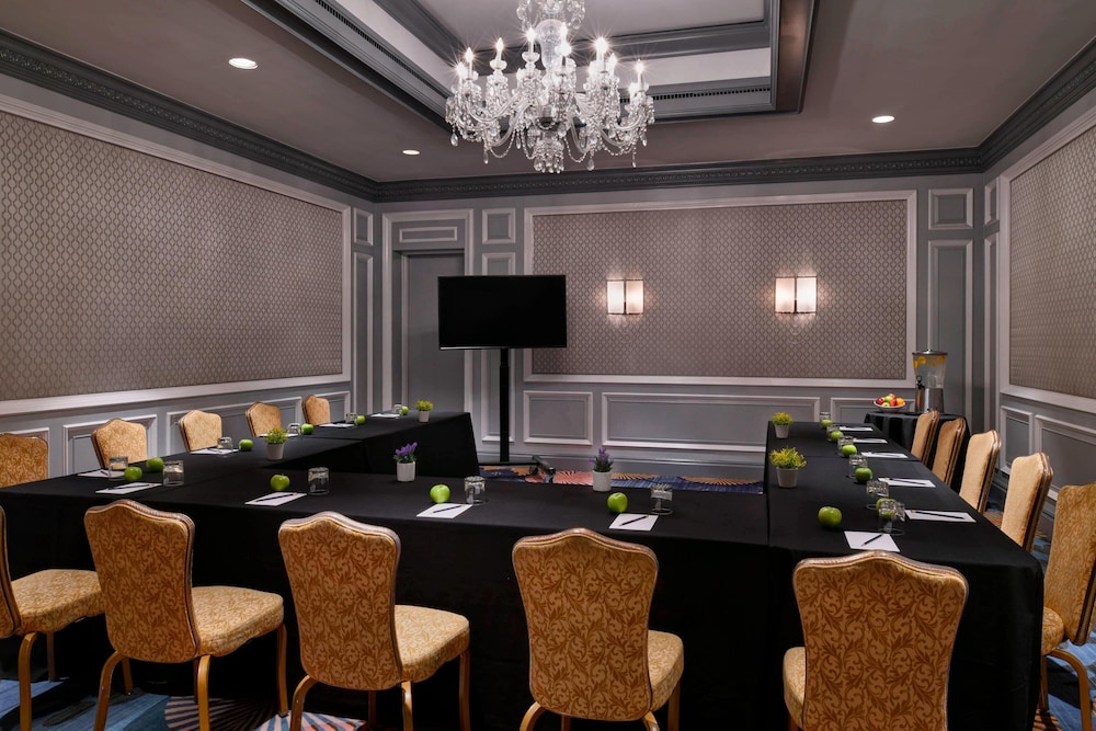 the henry hotel autograph collection