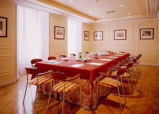 hotel opera