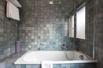 amadeus hotel