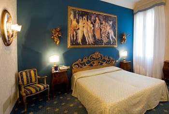 amadeus hotel
