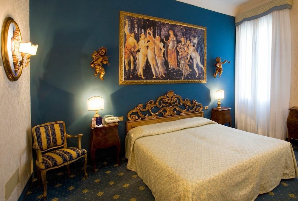amadeus hotel
