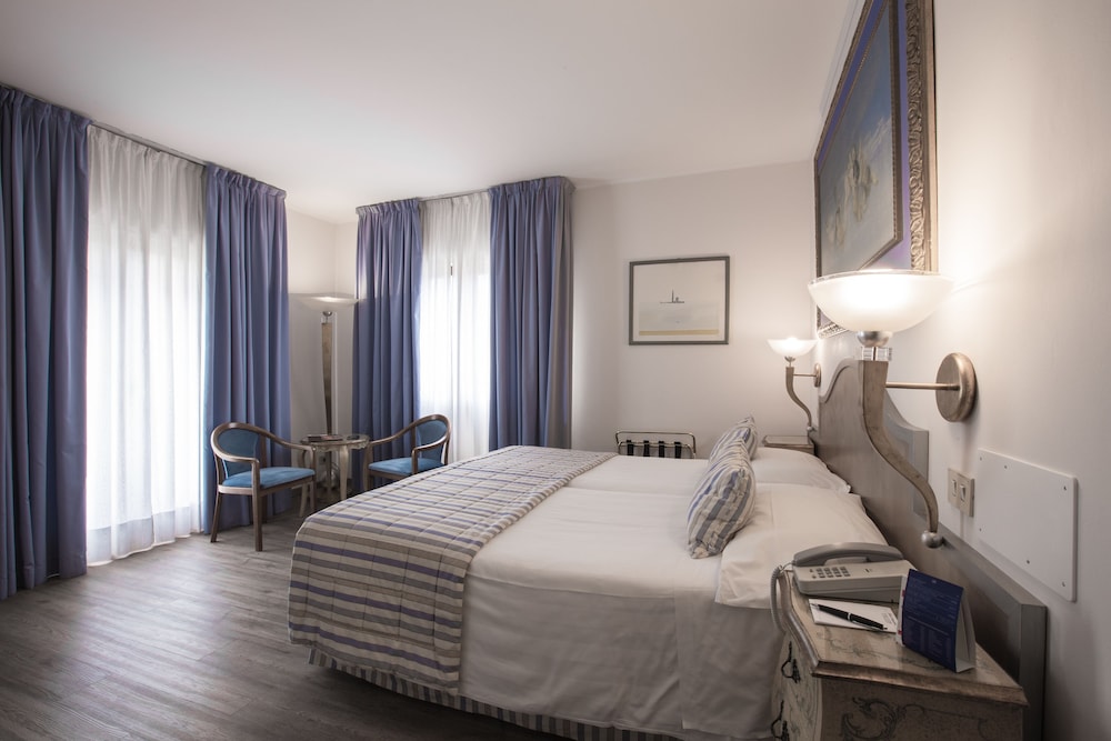 amadeus hotel