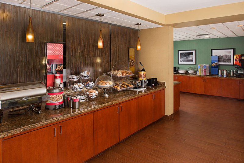 hampton inn naples central
