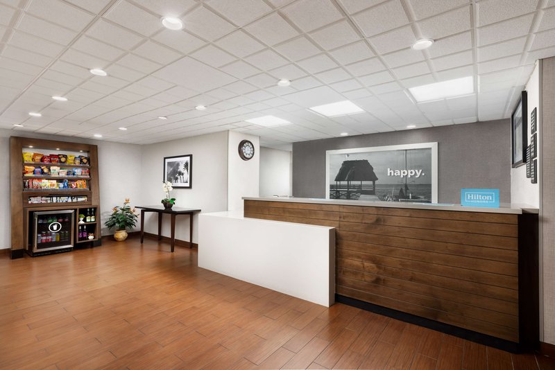 hampton inn naples central