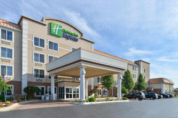 holiday inn express wixom by ihg