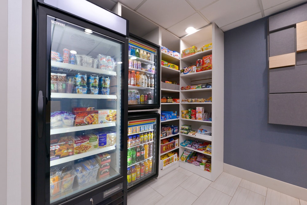 holiday inn express wixom by ihg