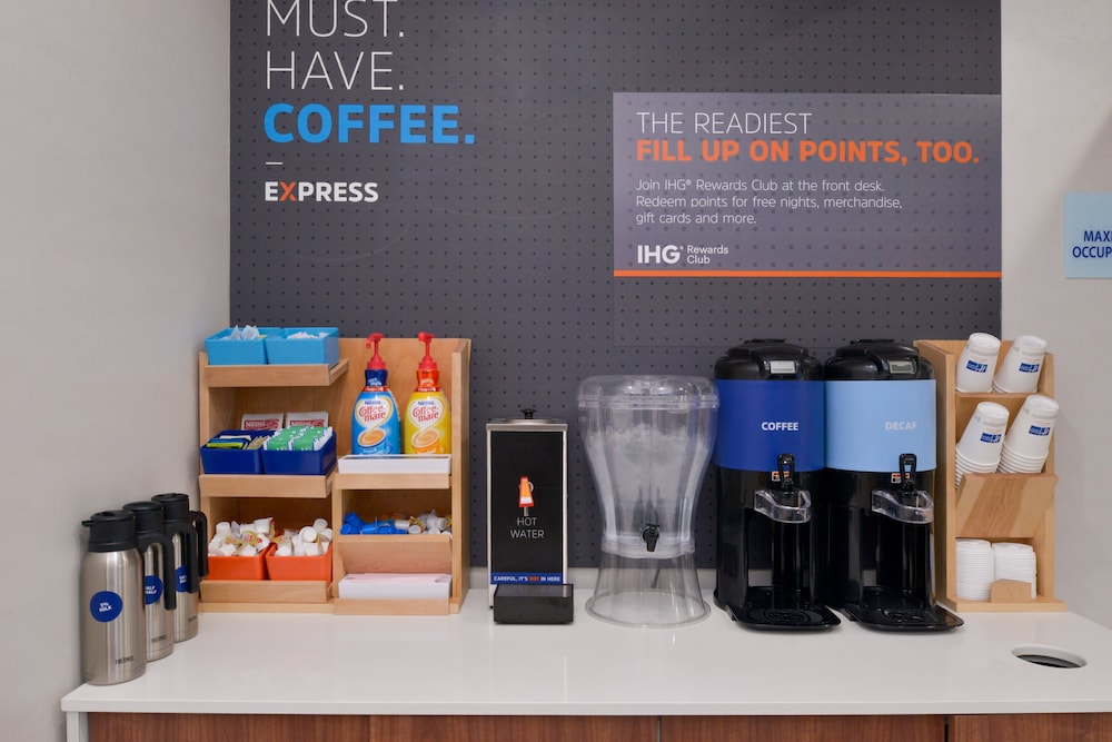 holiday inn express wixom by ihg