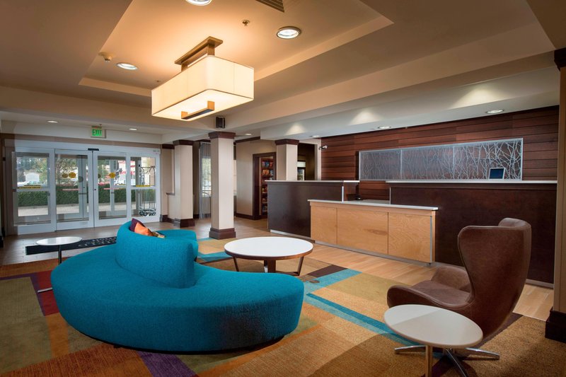 fairfield inn and suites charleston north university area