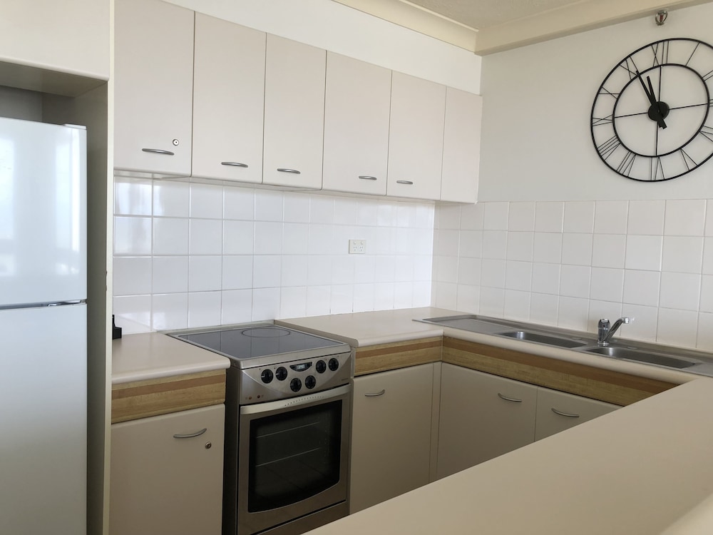 beachcomber surfers paradise