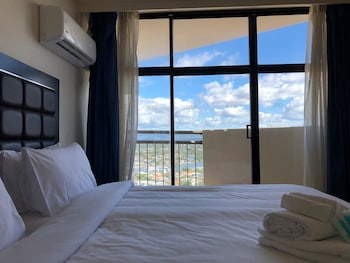 beachcomber surfers paradise