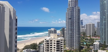 beachcomber surfers paradise