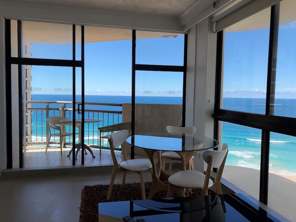 beachcomber surfers paradise