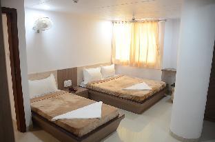 hotel ideal vadodara