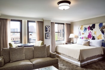 the raphael hotel autograph collection