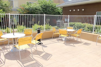 fairfield inn and suites by marriott kansas city liberty