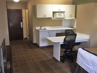 extended stay america suites kansas city airport
