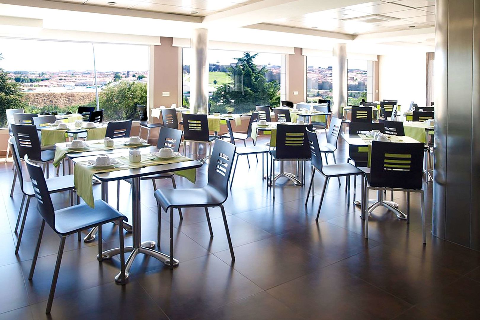 hotel sercotel cuatro postes