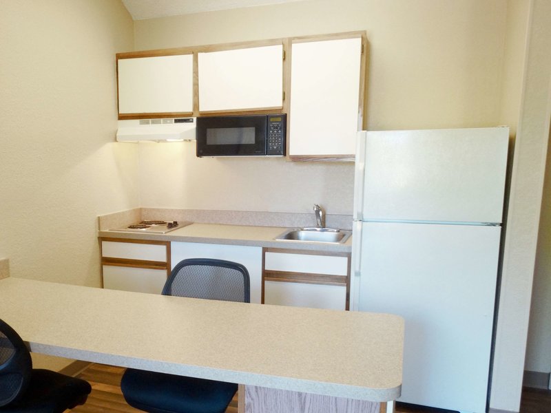 extended stay america suites cincinnati blue ash reed hartma