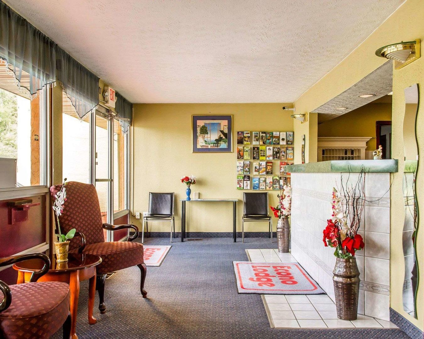 red roof inn walton richwood