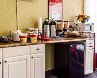 red roof inn walton richwood