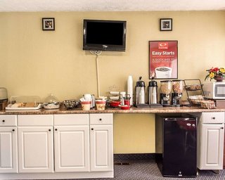 red roof inn walton richwood