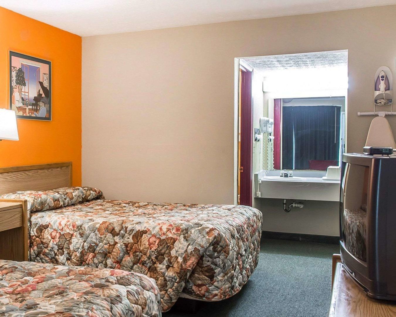 red roof inn walton richwood